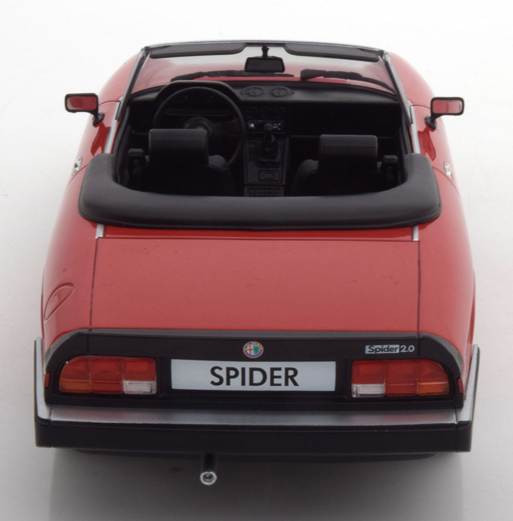 mit-abnehmbarem-Softtop-Alfa-Romeo-Spider-3-Serie-2-KK-Scale-KKC180191-10.jpg
